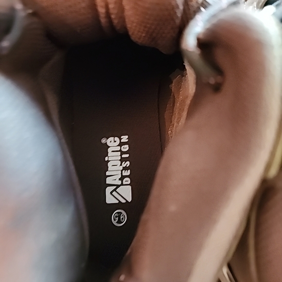 Men's Brown Lace Up Reinforced Toe Waterproof Hiking Boots Alpine Design, NIB - Picture 8 of 11